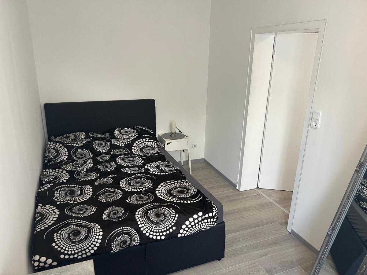 הולצמינדן Ferienwohnung Am Park מראה חיצוני תמונה
